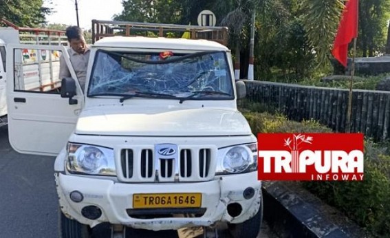 Heavy Clash among TPF, Tipra Motha Parties in Khumulwng : Vehicles Vandalized, Many Injured Heavy Clash among TPF, Tipra Motha Parties in Khumulwng : Vehicles Vandalized, Many Injured